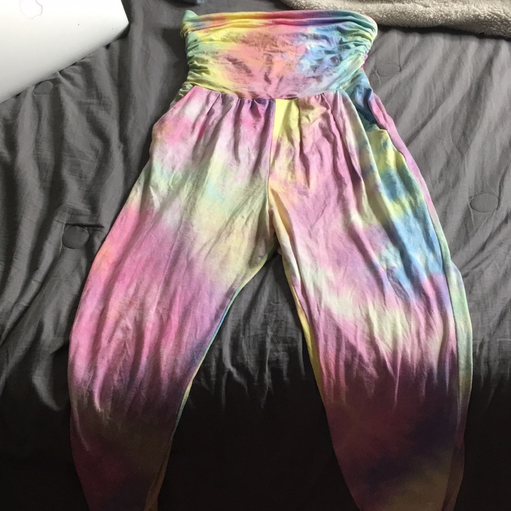RAINBOW 🌈 FASHION NOVA ROMPER SIZE SMALL